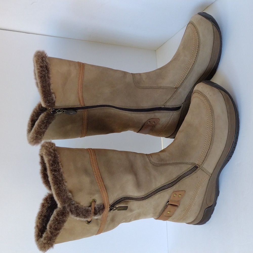 Blondo Arque Protect size 11.